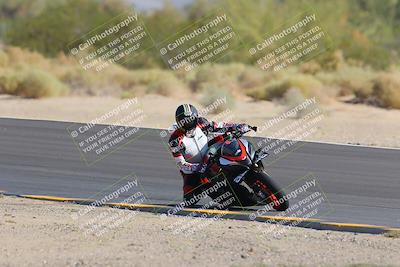 media/Oct-08-2022-SoCal Trackdays (Sat) [[1fc3beec89]]/Turn 10 (945am)/